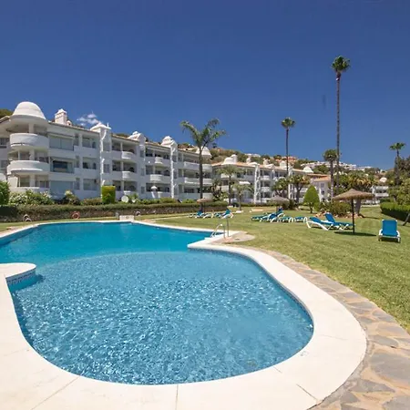 Wonderful 2 Bed With Stunning Sea Views *