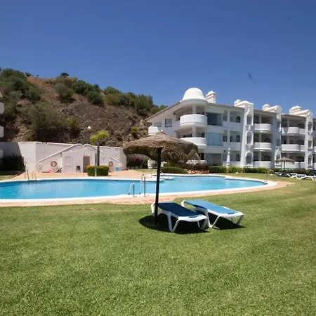 Wonderful 2 Bed With Stunning Sea Views