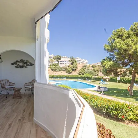Wonderful 2 Bed With Stunning Sea Views Apartment *