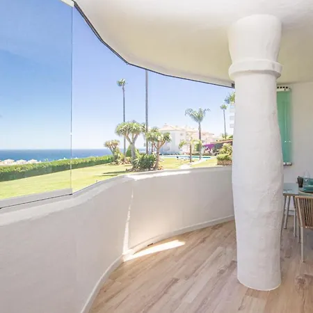 Wonderful 2 Bed With Stunning Sea Views Apartment *